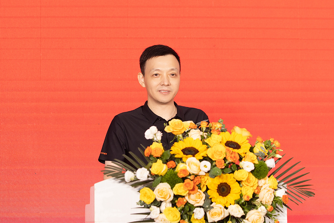 睿啟新智造<div   id=